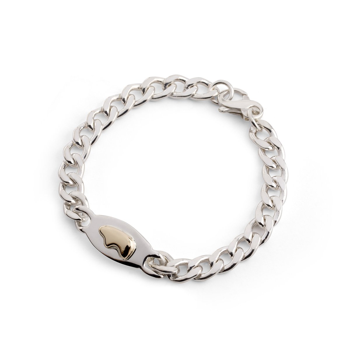 Our two tone ID bracelet features a classic, chunky ID plate with our 14ky gold Baby Bear.
Shop Now: bit.ly/46T8jGa