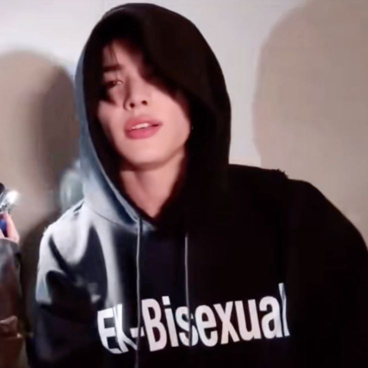 DlONYSEOUL's tweet photo. @wishfulweno Maki's an ex-bisexual 😔 /j (love your username btw) https://t.co/DMjLDP9f3d