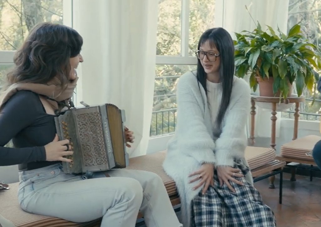 🪺KABIAN🪺

Ikusi <a href="/belemusika/">Bele</a> eta Sofia Gabannaren arteko elkarlanaren aurrerapen txikia!

Bihar (martxoak 19) estreinatuko dugu saio osoa👀
gaztea.eus