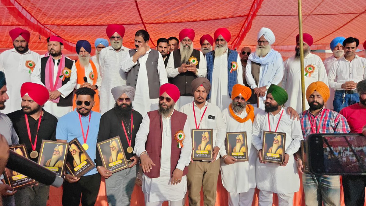 Samajwadi Party tweet media