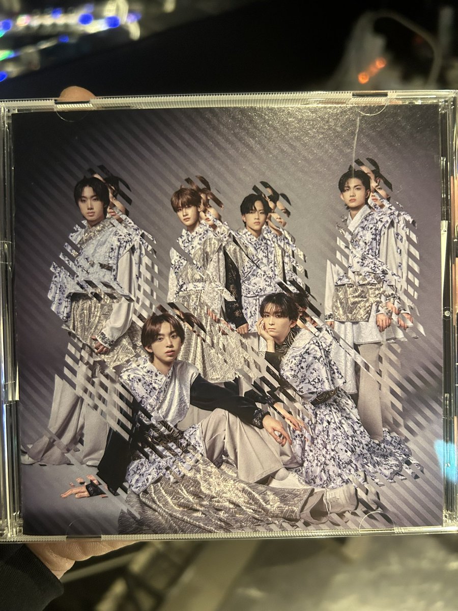 Lienel（リエネル）
さっき初めて知りました。
45のおじさんですが聞いてみます。