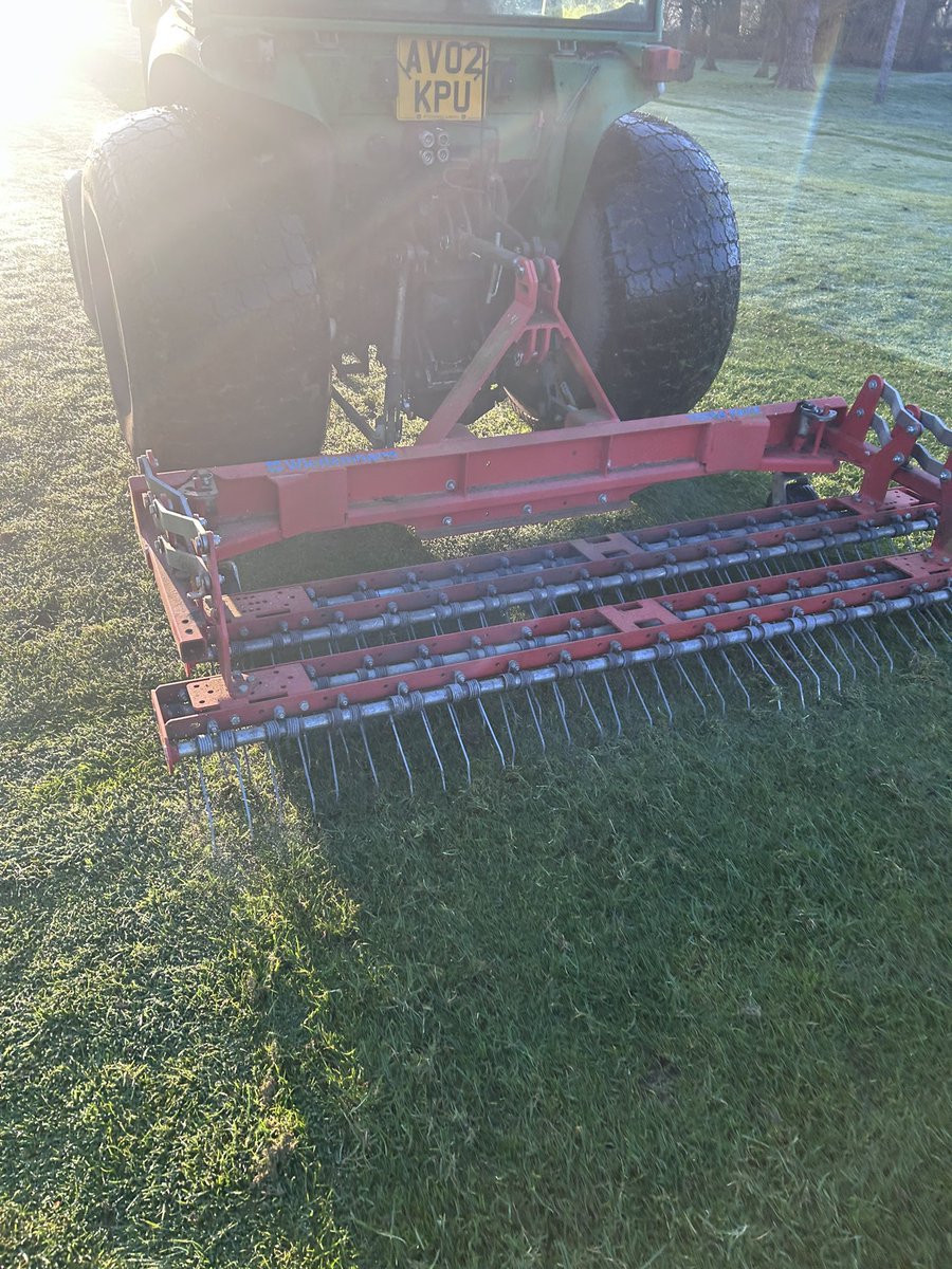 AntzXVI's tweet photo. Beautiful day to give the fairways a rake @Romfordgolfclub @WiedenmannUK #terrarake https://t.co/lzCFMOraIp