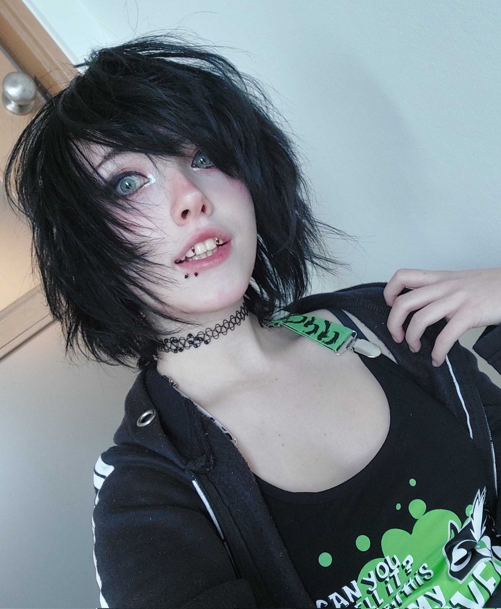 MuckMonarch tweet media