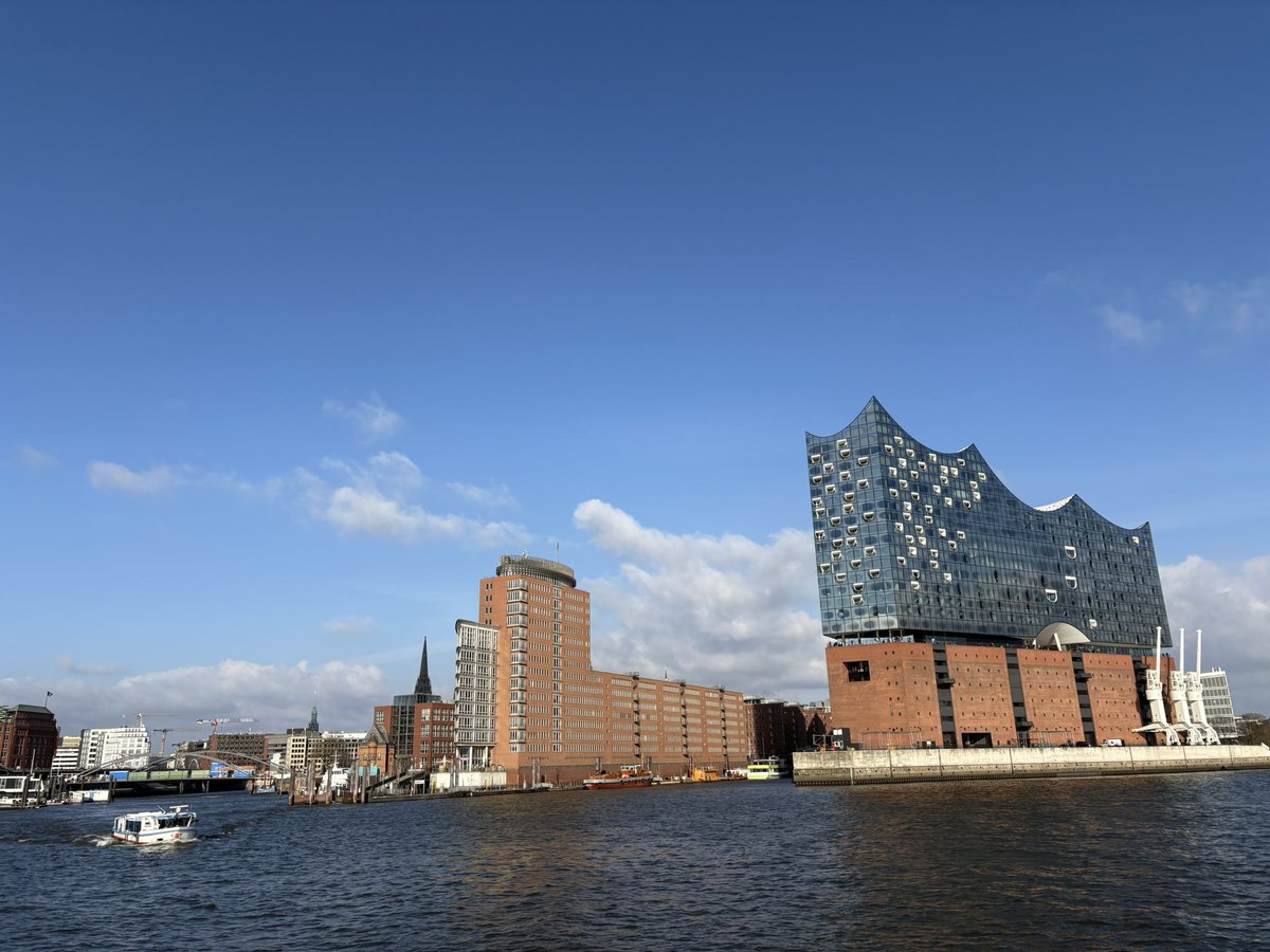 まんだむ tweet media