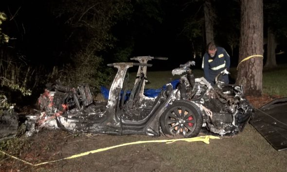 TESLARATI tweet media