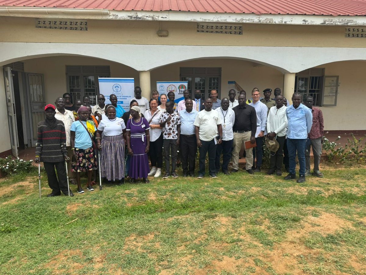 Ireland in Uganda tweet media