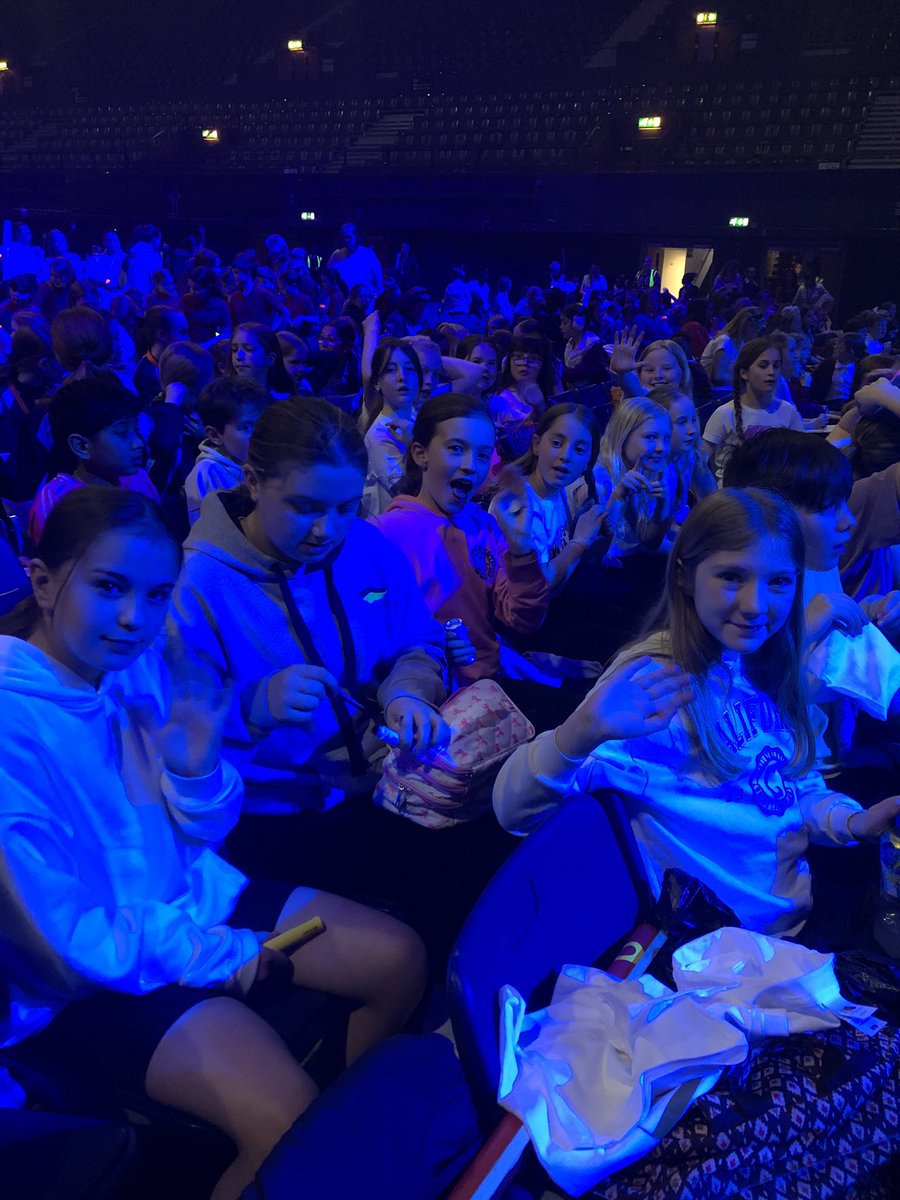 St.Brides Primary tweet media