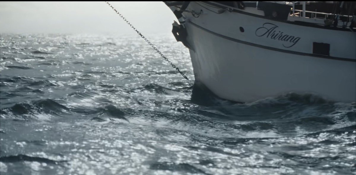 taehyung loops tweet media