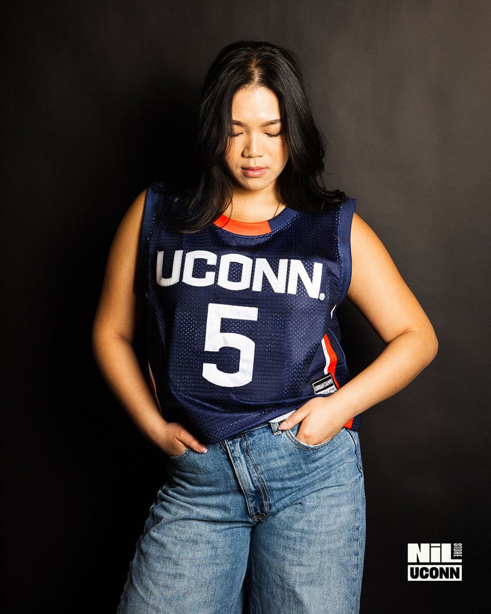 UConn NIL Store tweet media