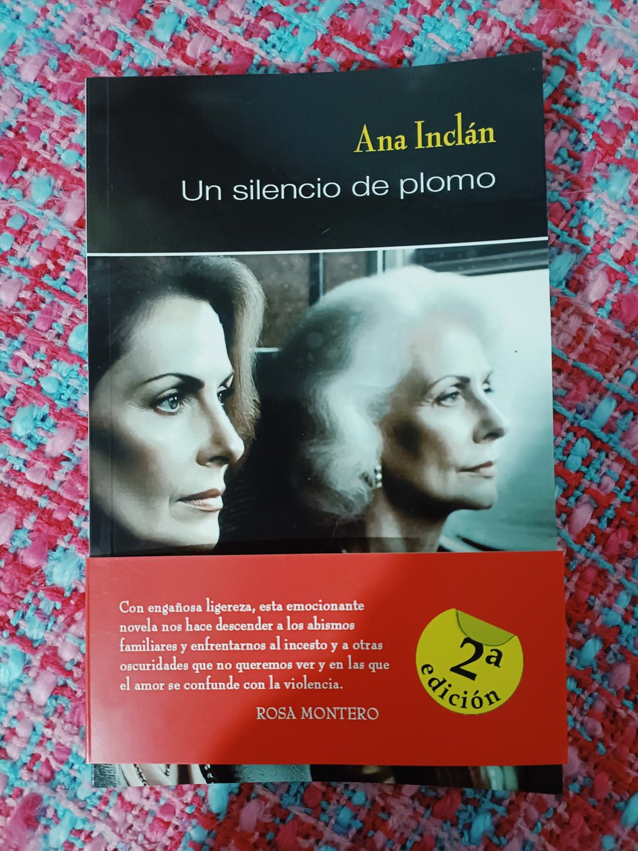 Viviendo entre mil historias. tweet media