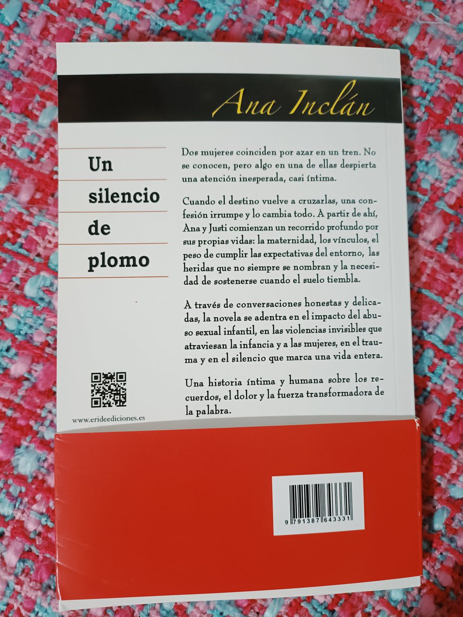 Viviendo entre mil historias. tweet media