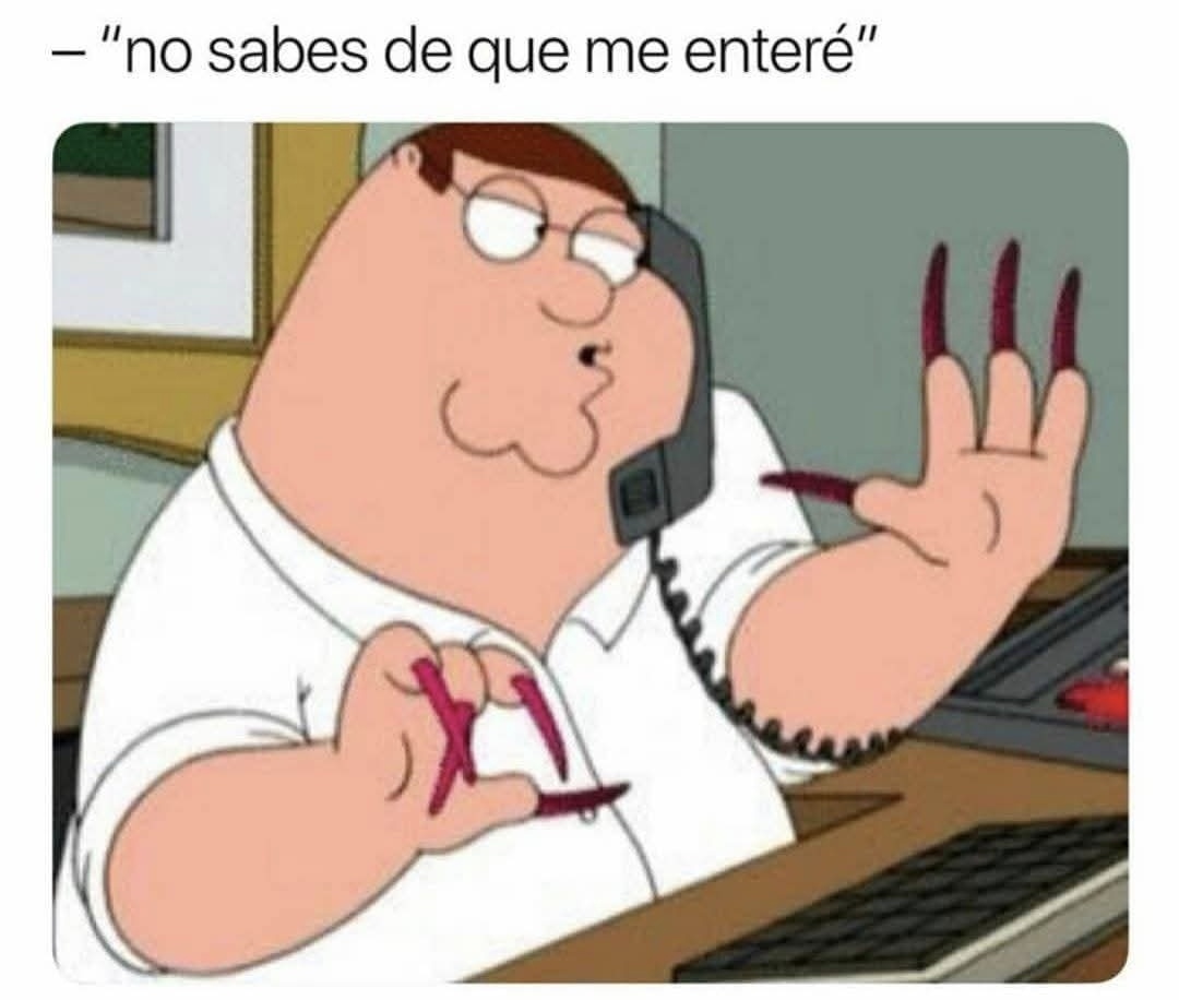 yo en la ofi  viendo que Tini y Antonela Roccuzzo dejaron de seguir a Emilia