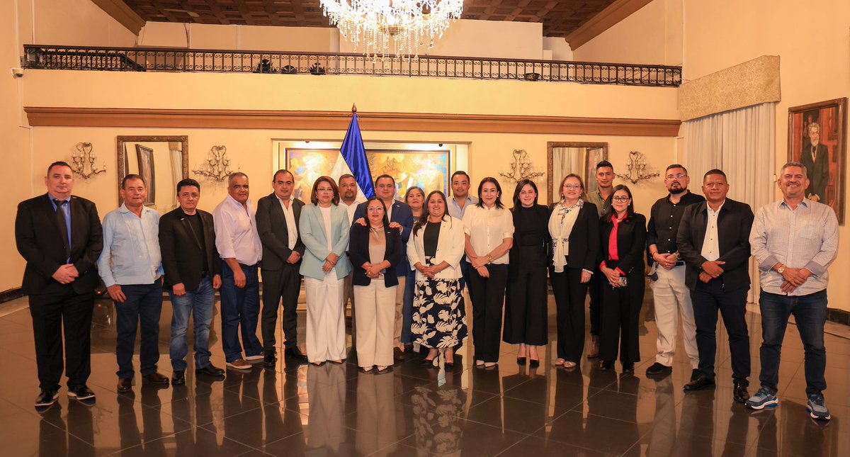 Luis Castro tweet media