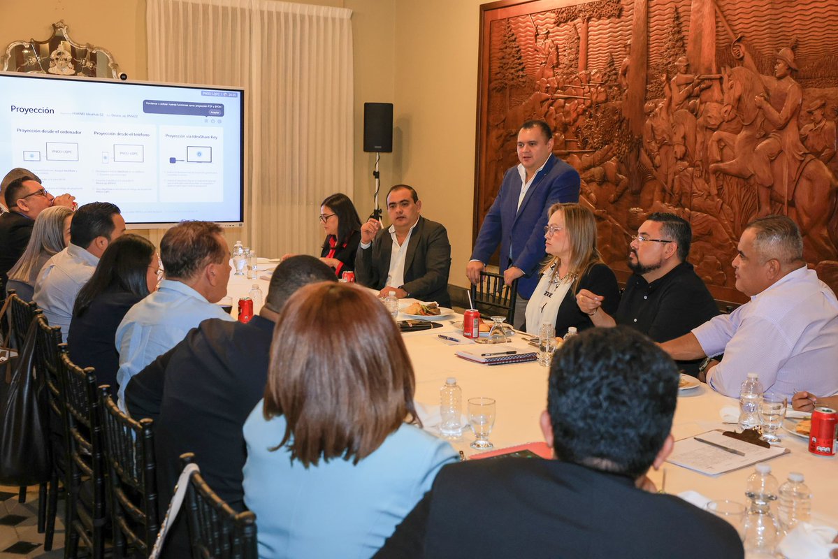 Luis Castro tweet media