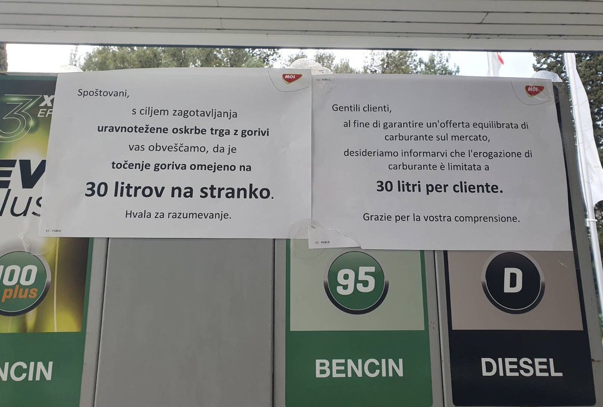 BojanPožar tweet media