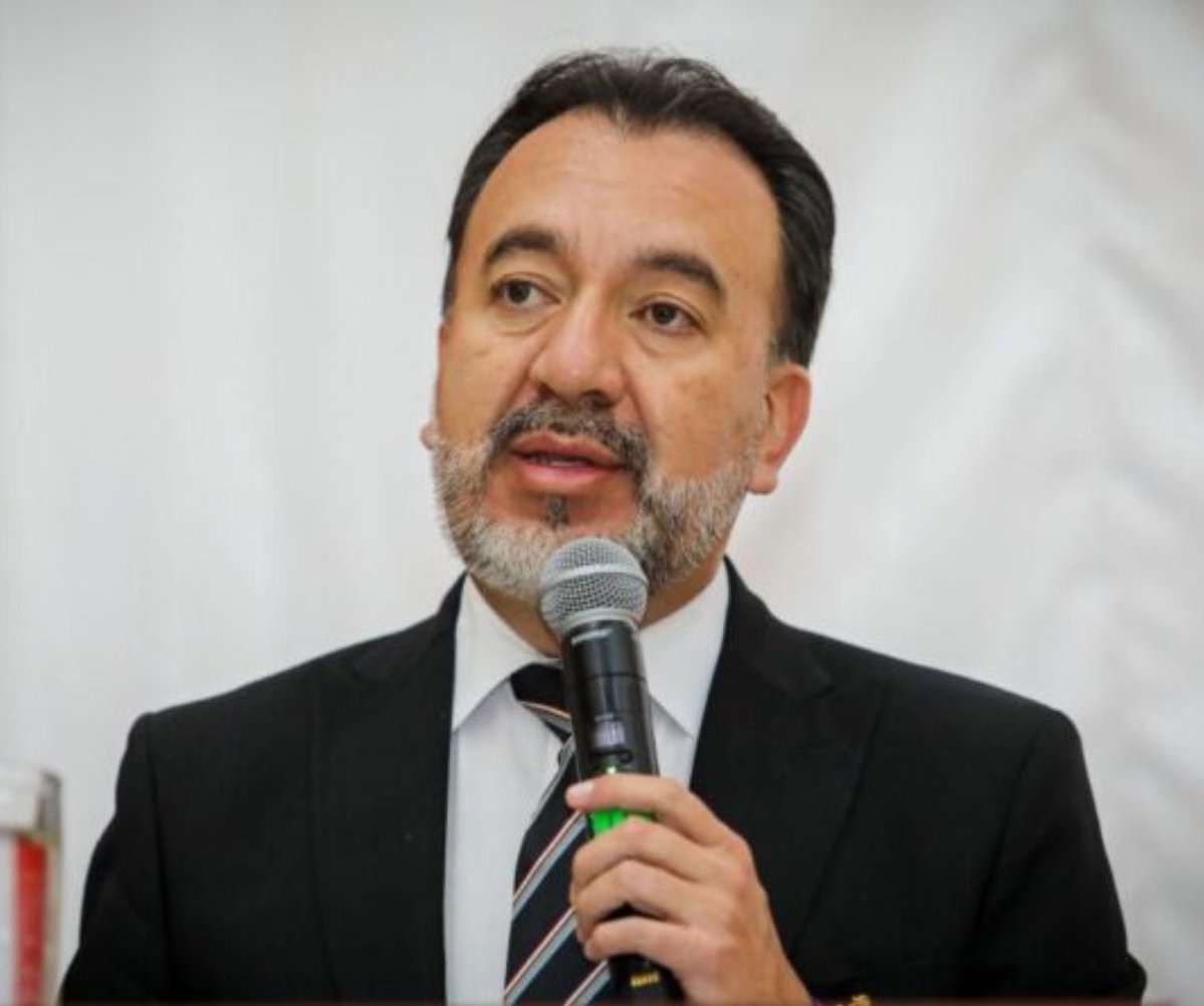 El 17 de marzo, el Concejo Metropolitano volvió a bloquear el debate sobre la tasa de basura propuesta por Wilson Merino.

Con 12 votos en contra (incluido Pabel Muñoz), todos de la RC5, se negaron a tratar el tema pese a las denuncias por cobros acumulados y montos excesivos.