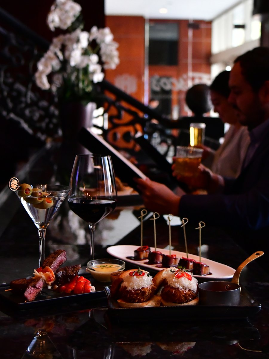 Del Frisco's tweet media