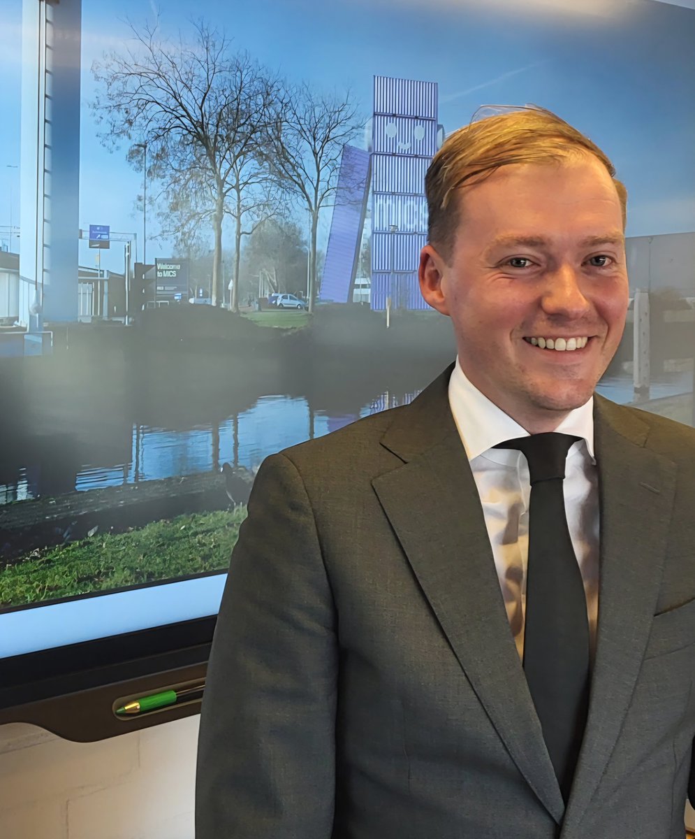 jwdeboer7's tweet image. youtu.be/kzy7zAdMHOw?is…
Schiedam werkt hard aan de bouw van #MICS. Dit is een centrum waar onderwijs en bedrijfsleven gaan werken aan de toekomst van de maakindustrie. JW TV sprak met wethouder Volkman over mechatronica en wat de voordelen voor Schiedam zijn.