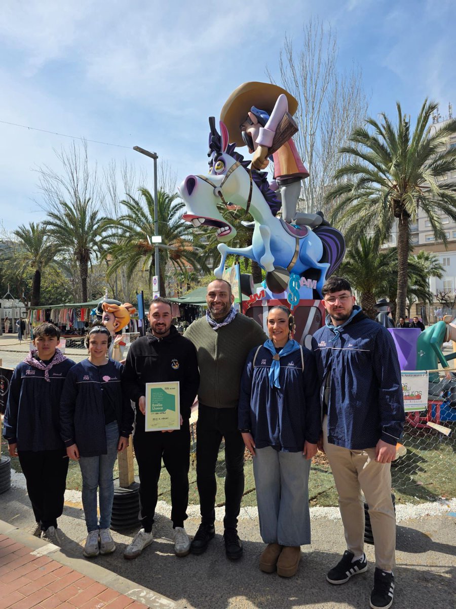 larxiu's tweet photo. Premi Emilio Llueca 2026: 13 comissions participen en una edició que reforça la importància del guió i la sàtira fallera. Guardons per a El Mercat (Sagunt en ruïnes) i La Palmera (Malson de cine). Gràcies per mantindre viva la crítica patrimonial. https://t.co/NXi1lt2b3d
