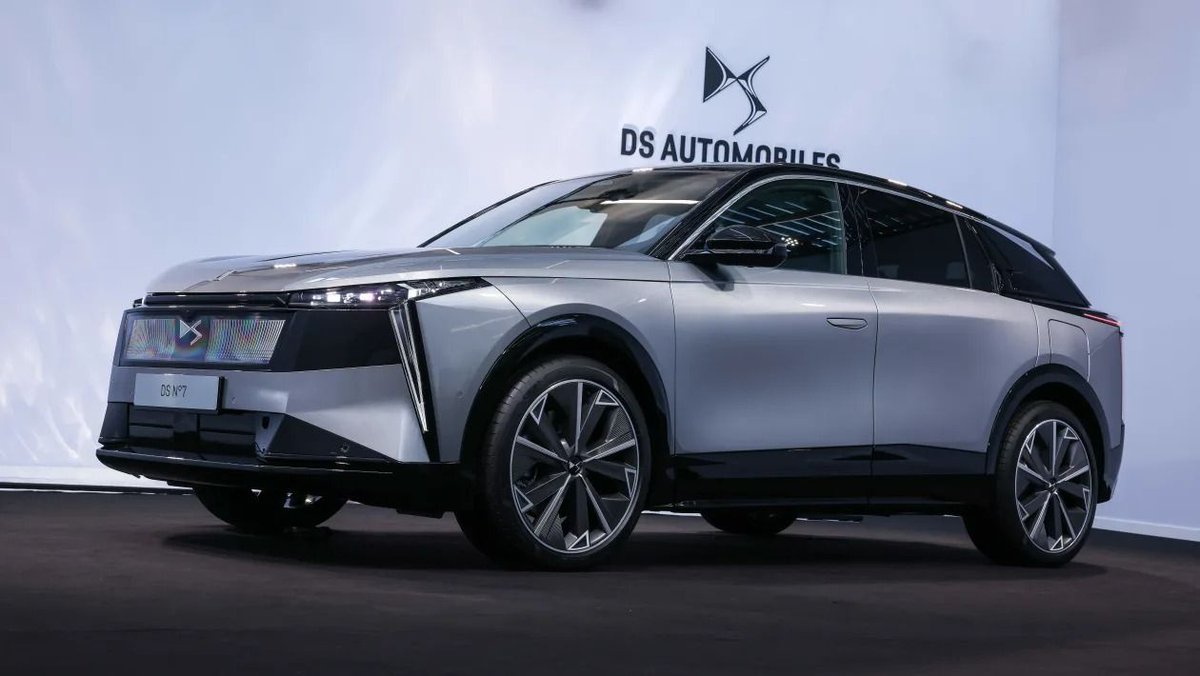 Auto Express tweet media