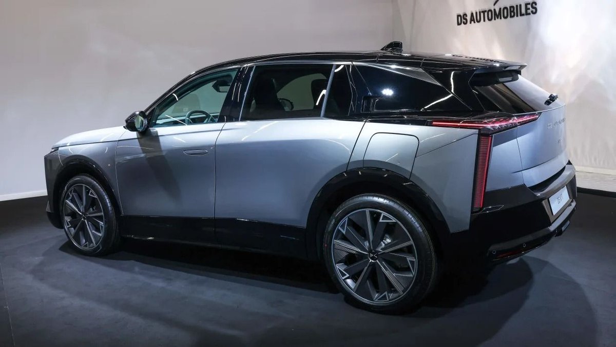 Auto Express tweet media