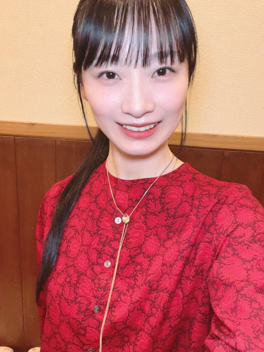 カフェ・トリオンプでのライブ
ありがとうございました！

◆セットリスト
①
シタタカナヒロイン
チョコレートはお好き
②
🎹青の雫
ラムネ
同心円

初の会場でカフェってことで雰囲気とか心配してたけど
おかげさまで嬉しい気持ちで終われました🌸
2人とも4月にまたご一緒できるから楽しみ☺️