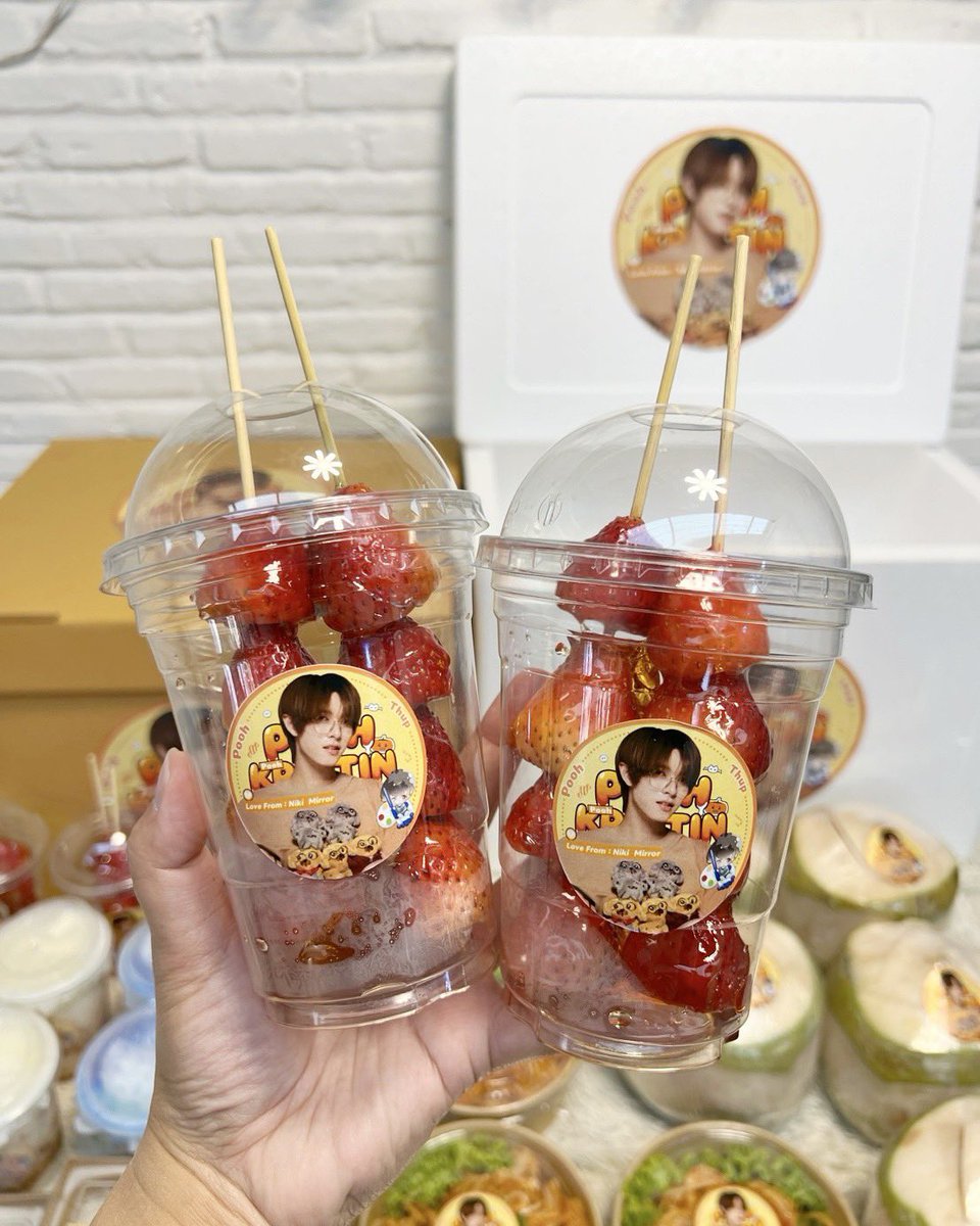 kringklong's tweet image. Food support for Pooh 🍓🍒
Thank you so much to the interfans for this food support order 🫶🏻

૮₍ ˃̵ᴗ˂̵₎ა 
#ppoohkt 
#PooHHooPers

☎️ Tel. 095-1244644
📱 Line. @Kringklong64
#foodsupport #kringklongfoodbox