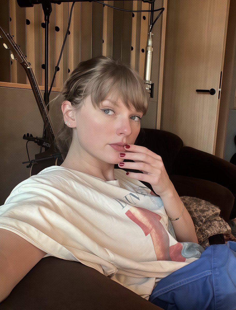 ⎯ 𝑒𝑙𝑖𝑧𝑎𝑏𝑒𝑡𝘩 𝑡𝑎𝑦𝑙𝑜𝑟 ٫ tweet media