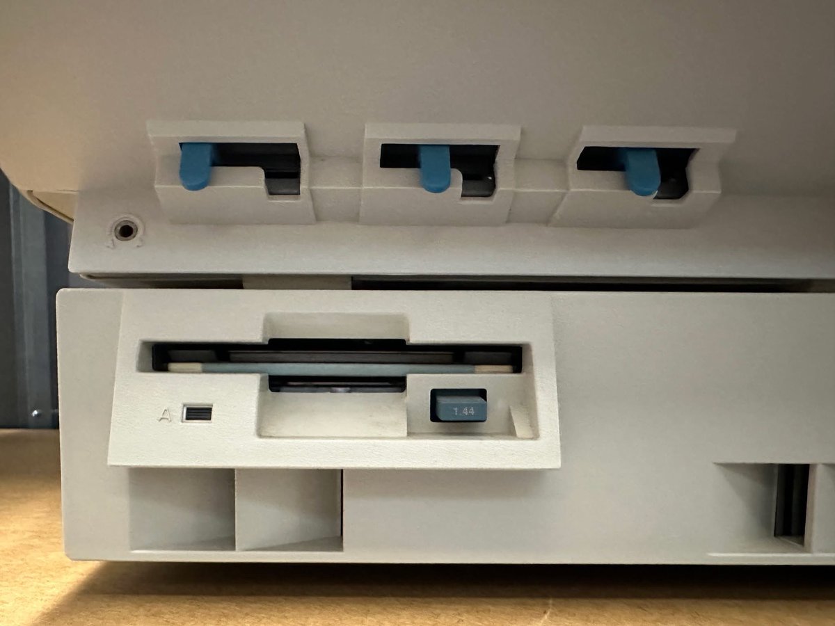 Digital Retro Park tweet media