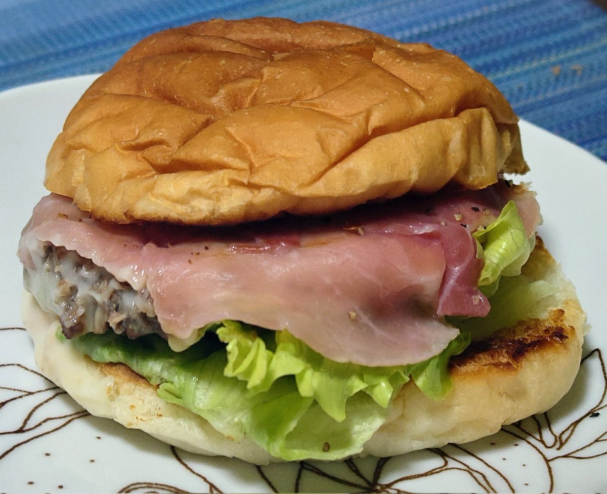 吉田伸生⭐スイーツ🍰ご飯🍖たまに数学 tweet media