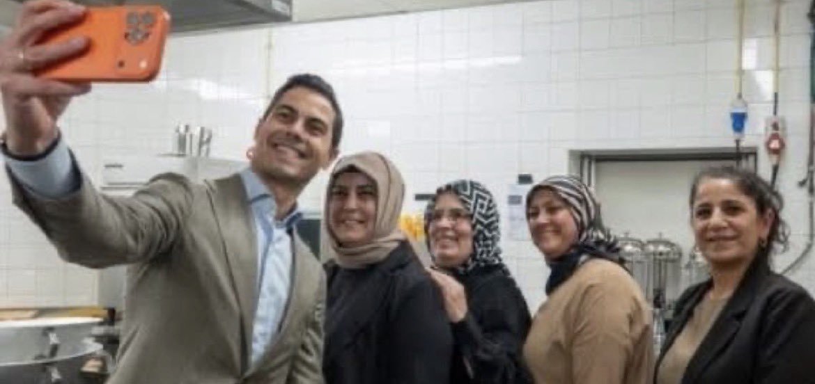 Krisztina Maria tweet media