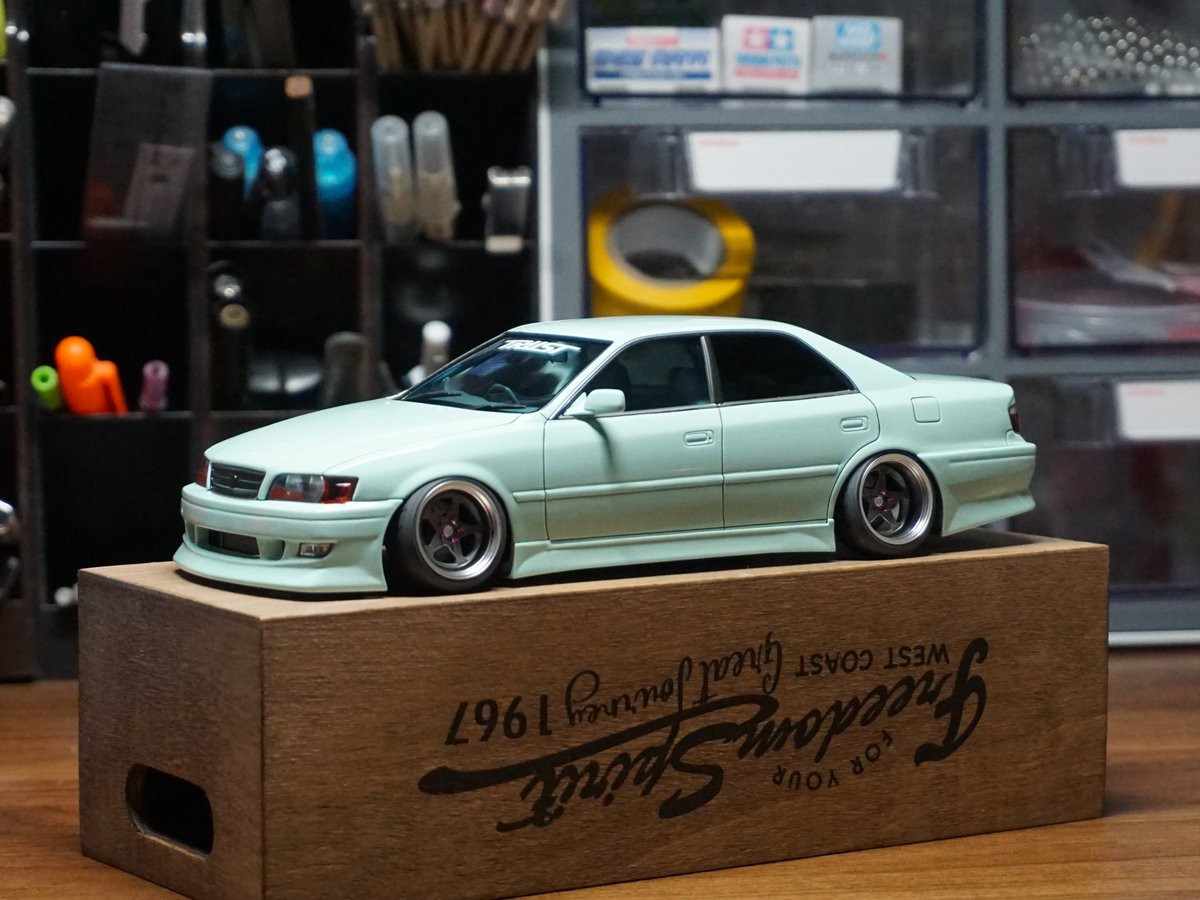 DREBIN414's tweet photo. #2mx100 
#2mx100延長戦
1/24 アオシマ VERTEX JZX100 チェイサー
完成しました。
足回り以外はストレート組みです。
タイヤ(テーパータイプ)/ホイール(YK SPOKEタイプ18インチ)は極東クラフト製を使用しています。
matsu様、楽しい企画ありがとうございました。 https://t.co/uAYy5Jdhaa