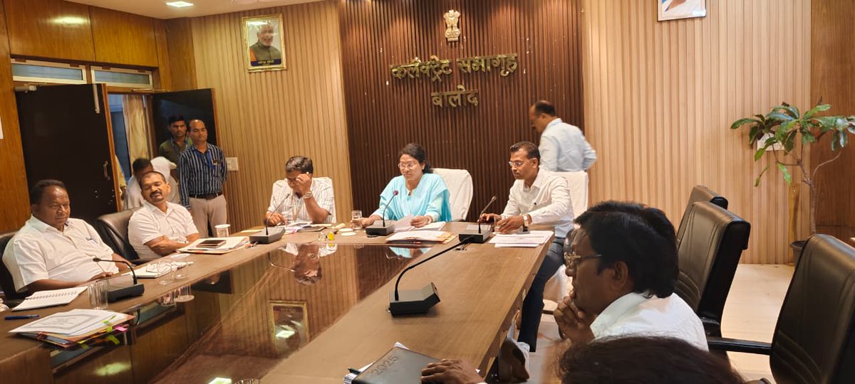 TBfreeCG's tweet photo. राष्ट्रीय क्षय उन्मूलन कार्यक्रम अंतर्गत कलेक्टर महोदया जिला बालोद की अध्यक्षता में District TB Task Force की बैठक कार्यालय कलेक्टर सभाकक्ष में आयोजित की गई। उक्त बैठक में @BalodDistrict को टीबी मुक्त जिला बनाने के संबंध में रणनीति के बारे में  विस्तृत चर्चा की गई।#TBMuktBharat https://t.co/IQhasXfNZo