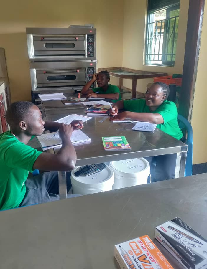 RwenzoriAcademy's tweet photo. #RwenzoriTourismAcademy is offering Tour Guiding Training Courses! Learn the #skills to lead #unforgettableadventures in #Uganda's stunning landscapes.
Plus, indulge your sweet tooth with our #BakingCourse! 🍰 Master local and international treats to delight your guests. https://t.co/7CoZFRZSuj