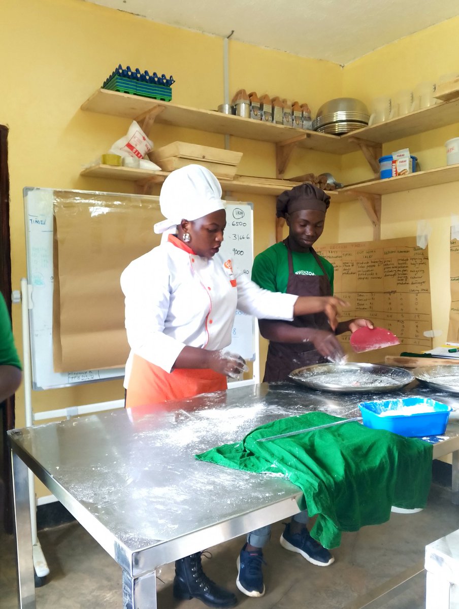 RwenzoriAcademy's tweet photo. #RwenzoriTourismAcademy is offering Tour Guiding Training Courses! Learn the #skills to lead #unforgettableadventures in #Uganda's stunning landscapes.
Plus, indulge your sweet tooth with our #BakingCourse! 🍰 Master local and international treats to delight your guests. https://t.co/7CoZFRZSuj