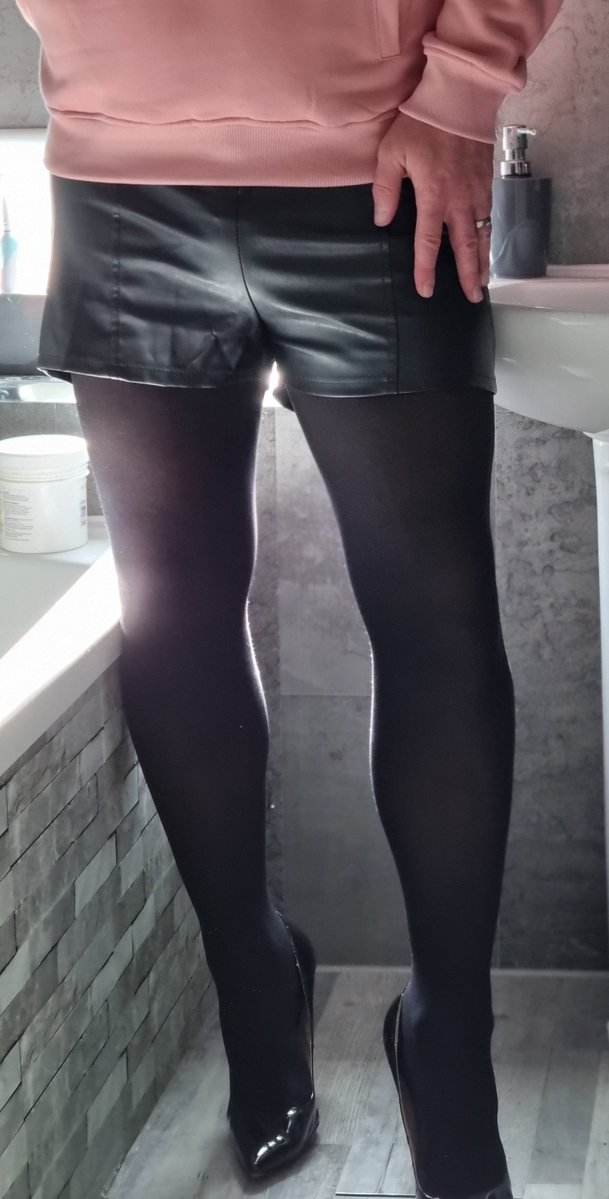 Sissy Hostess tweet media