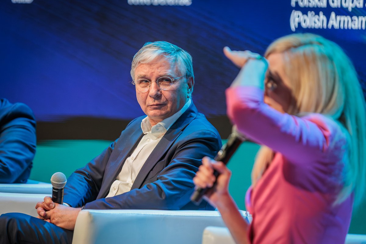 WB GROUP tweet media