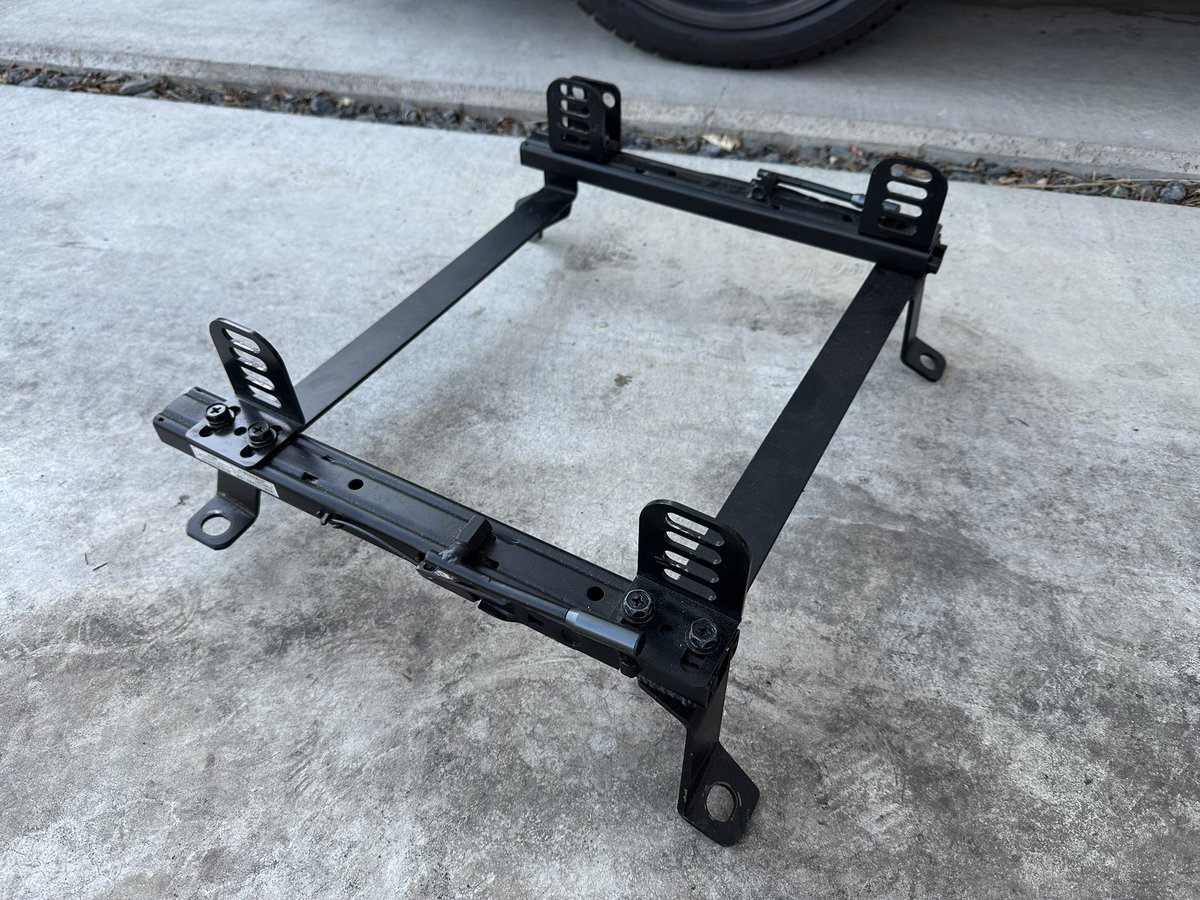 売ります カワイ製作所フルバケ用シートレール (ミラL250,L275,L650 