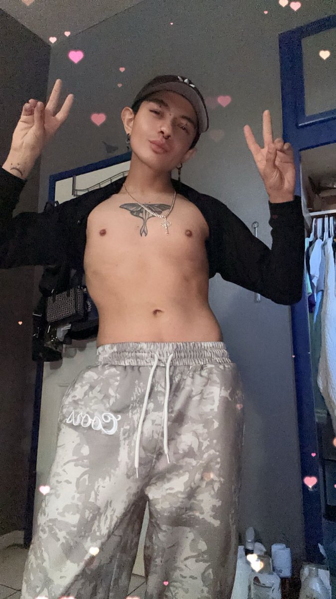 ChantajistaJ's tweet photo. Guess you can say I look good 😈 https://t.co/sLGqzHWpEZ