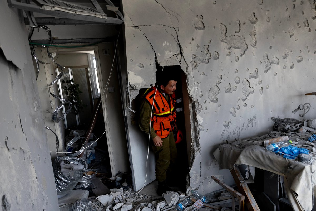 Aftermath of an Iranian strike in Israel’s Ramat Gan.

🔴 LIVE updates: aje.news/gsm2or