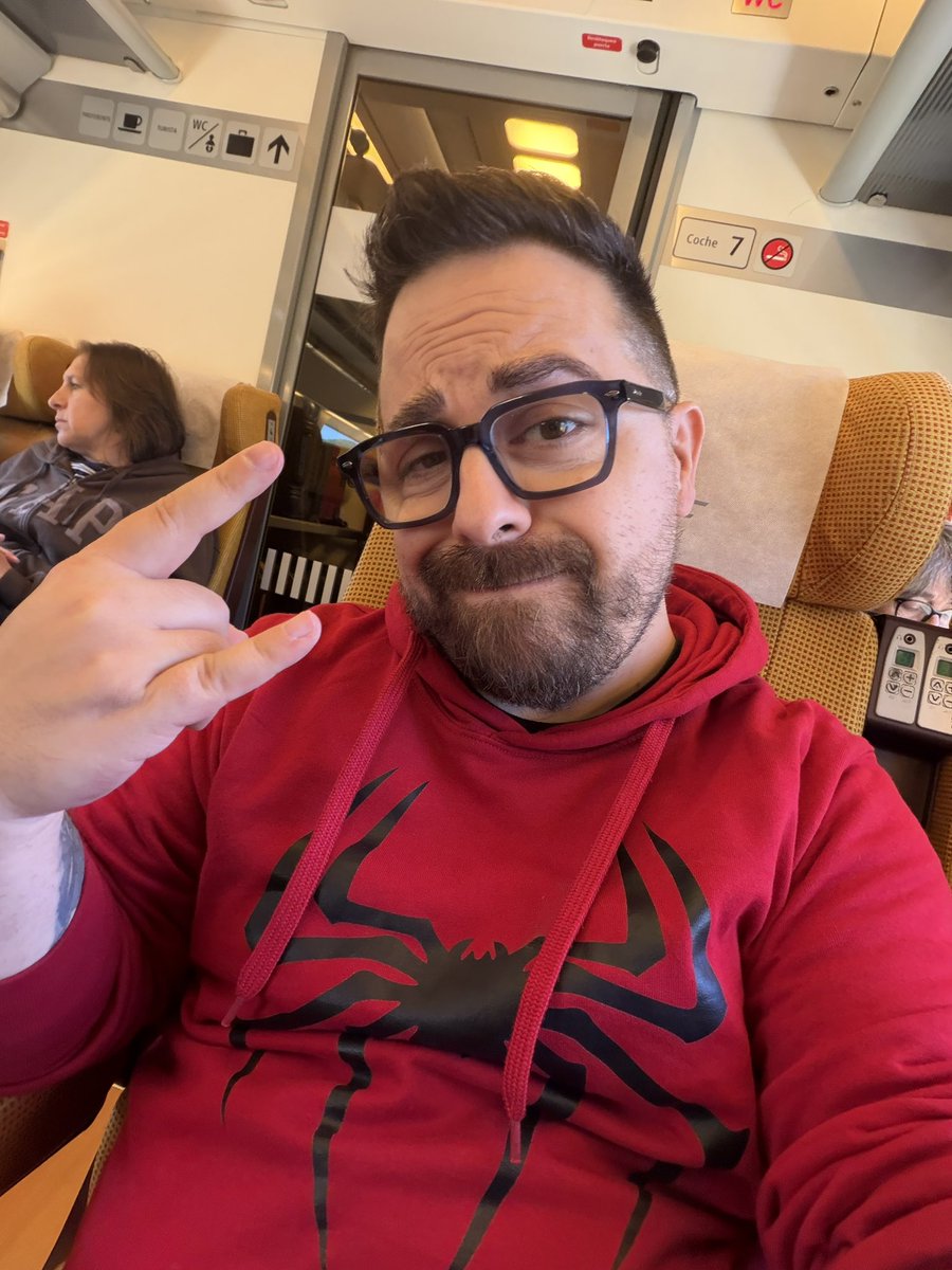 Dani Lagi ⚡️Strip Marvel tweet media