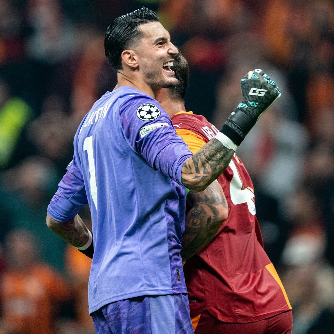 Uğurcan Çakır'a bu gece çok büyük iş düşecek.

Çıkar bizi bu cendereden aslanım. 

Sana çok güveniyoruz.