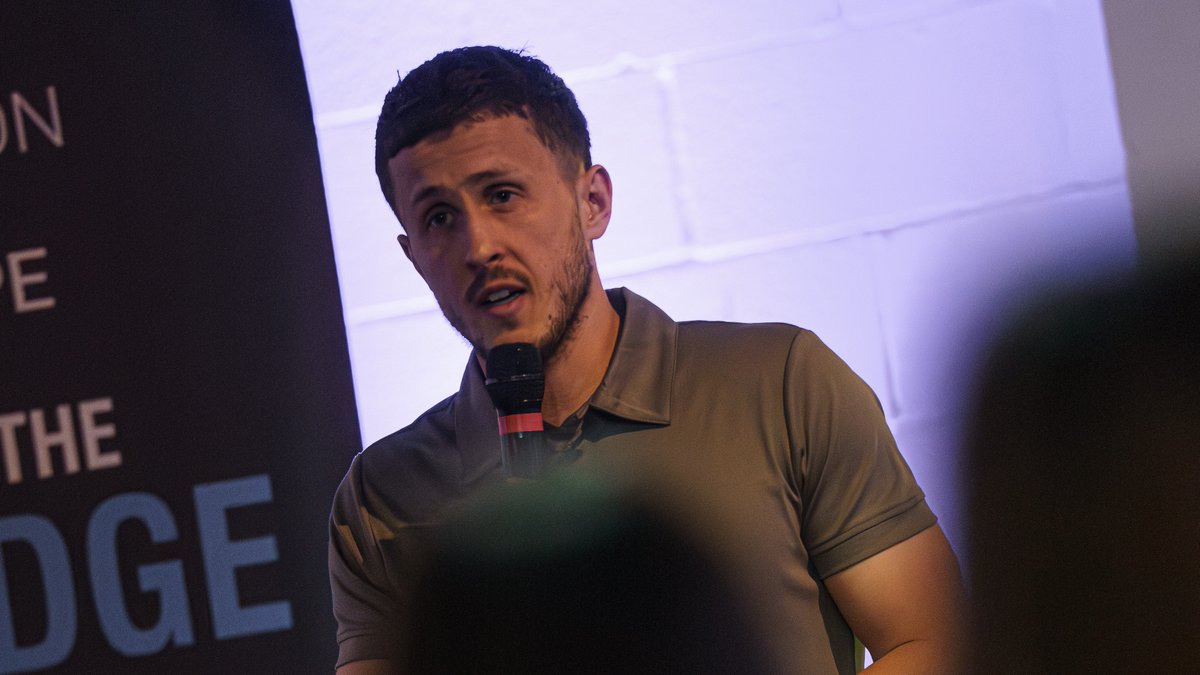 BatonOfHopeUK's tweet image. In photos: Will Vaulks suicide prevention community workshop with @OUFCOfficial. #TheBatonofHope was delighted to collaborate with our Ambassador &amp;amp; his football club to host a workshop yesterday focused on #SuicideAwareness &amp;amp; #SuicidePrevention. Hosted at the Kassam... [1/3]