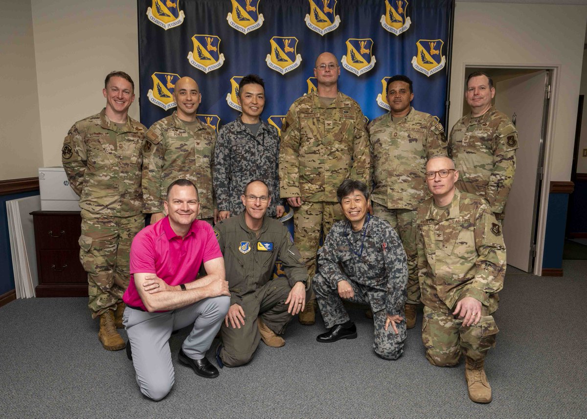 Yokota Air Base tweet media