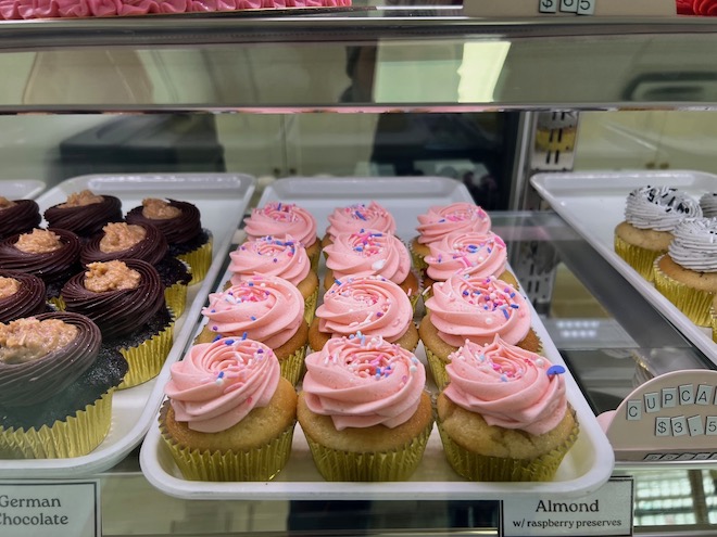 Nicholas "Dr. Breakfast" Dekker tweet media