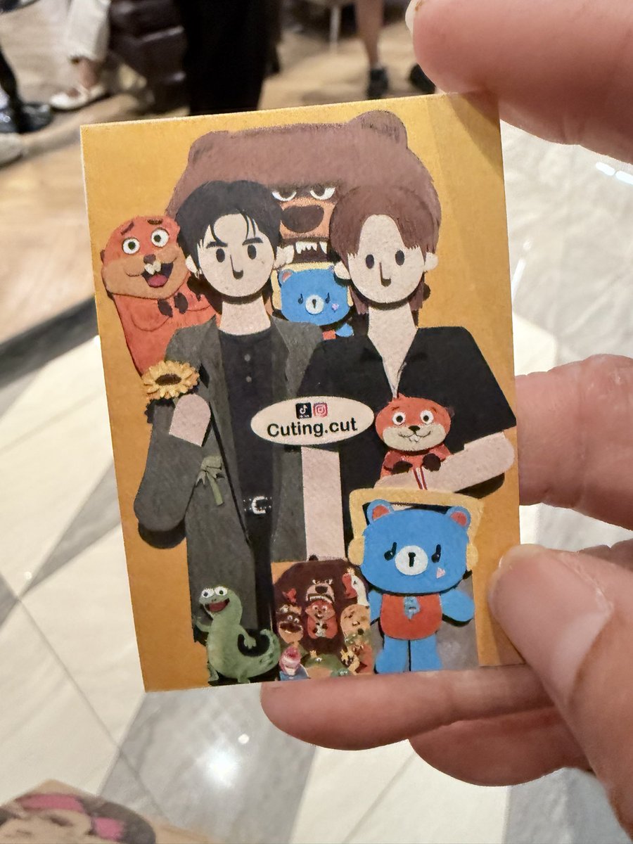 เจอคุณคนตัดอันนี้จริงๆ แจกกอวให้ น่ารักจังเลยยย ได้ชมเค้ากับตัวด้วย #SFxPondPhuwinPermpoon
HOPPERS X PPP FAMILY 
#ปอนด์ภูวินทร์