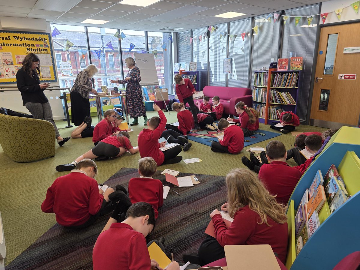 Llyfrgell Rhisga 📚 Risca Library tweet media