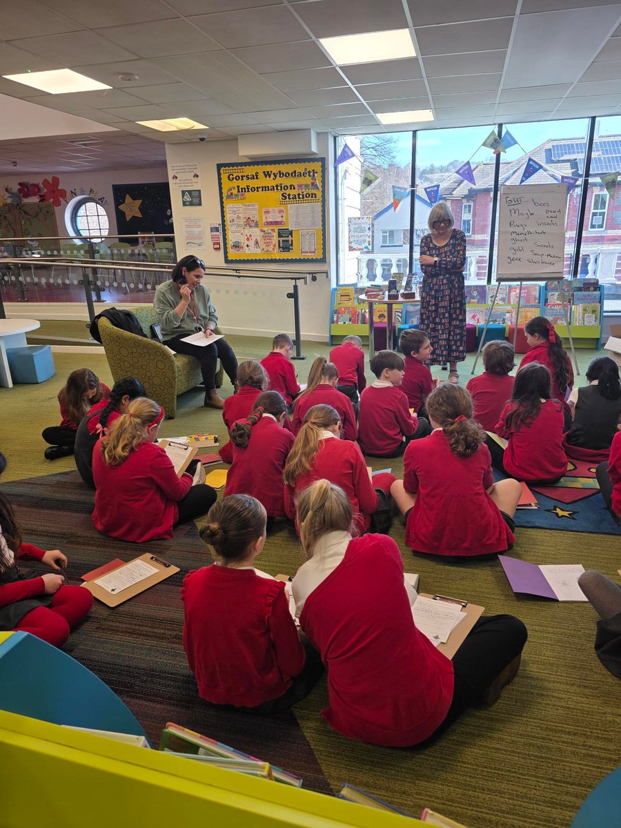 Llyfrgell Rhisga 📚 Risca Library tweet media