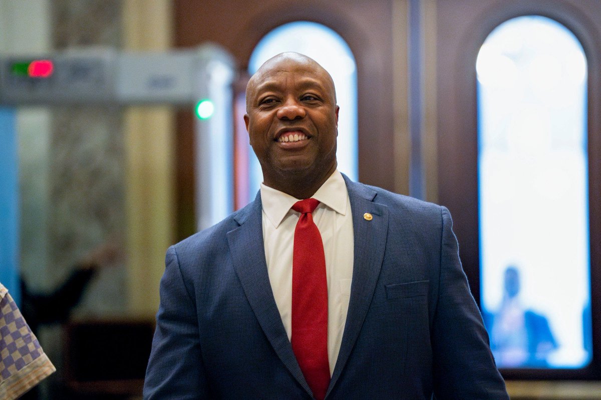 CPOfficialtx's tweet photo. 🚨 JUST IN: The U.S. crypto bill might finally be moving.

Senator Tim Scott says a new draft on stablecoin yield could drop THIS WEEK, the biggest sticking point in the entire market structure bill.

Behind the scenes:

• Yield rules → still the main battleground
• DeFi + AML → actively being negotiated
• Ethics + regulator appointments → “close to landing”

Translation: Regulation isn’t stalled anymore. It’s being shaped.

And if stablecoin yield gets resolved…

👉 That unlocks how trillions move onchain in the U.S.