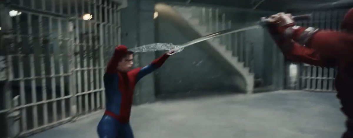 QuidVacuo's tweet image. ¡AAAAAAAA OJO A ESTE DETALLE A PETER SE LE PONEN LOS OJOS NEGROS Y ROJOS Y SU FUERZA AUMENTA ROMPIENDO LA KATANA EN PEDAZOS!

¿EL SIMBIONTE? ¿LO CONTROLAN? NECESITO RESPUESTAS